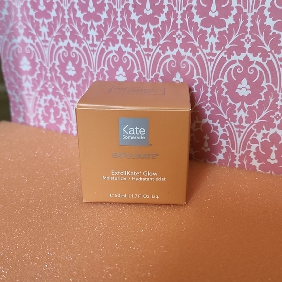 Kate Somerville Other - NIB Kate Somerville - Exfolikate Glow Moisturizer